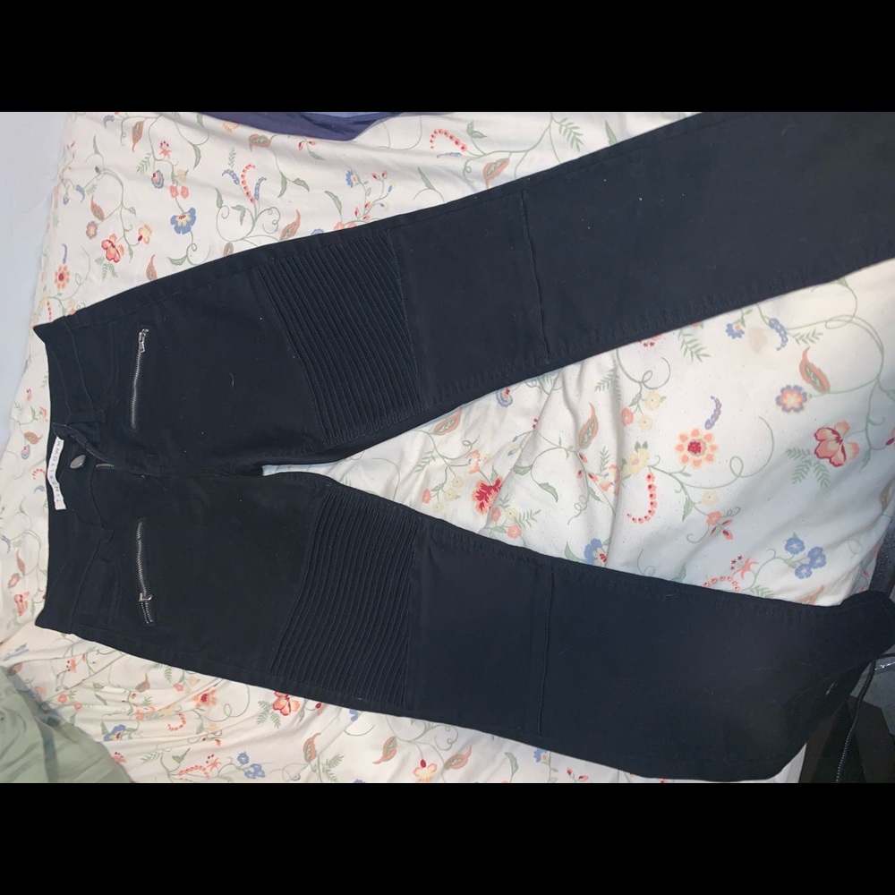 Black jeggings